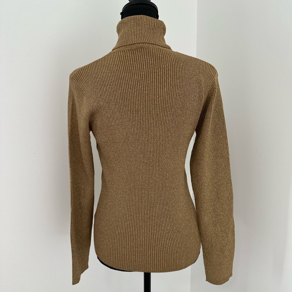 Shimmer Ribbed Turtleneck Top - Picture 3 of 3